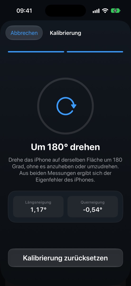 Der Kalibrier-Bildschirm mit den beiden Messpunkten, die die App selbst nimmt, sobald das Gerät ruhig liegt.